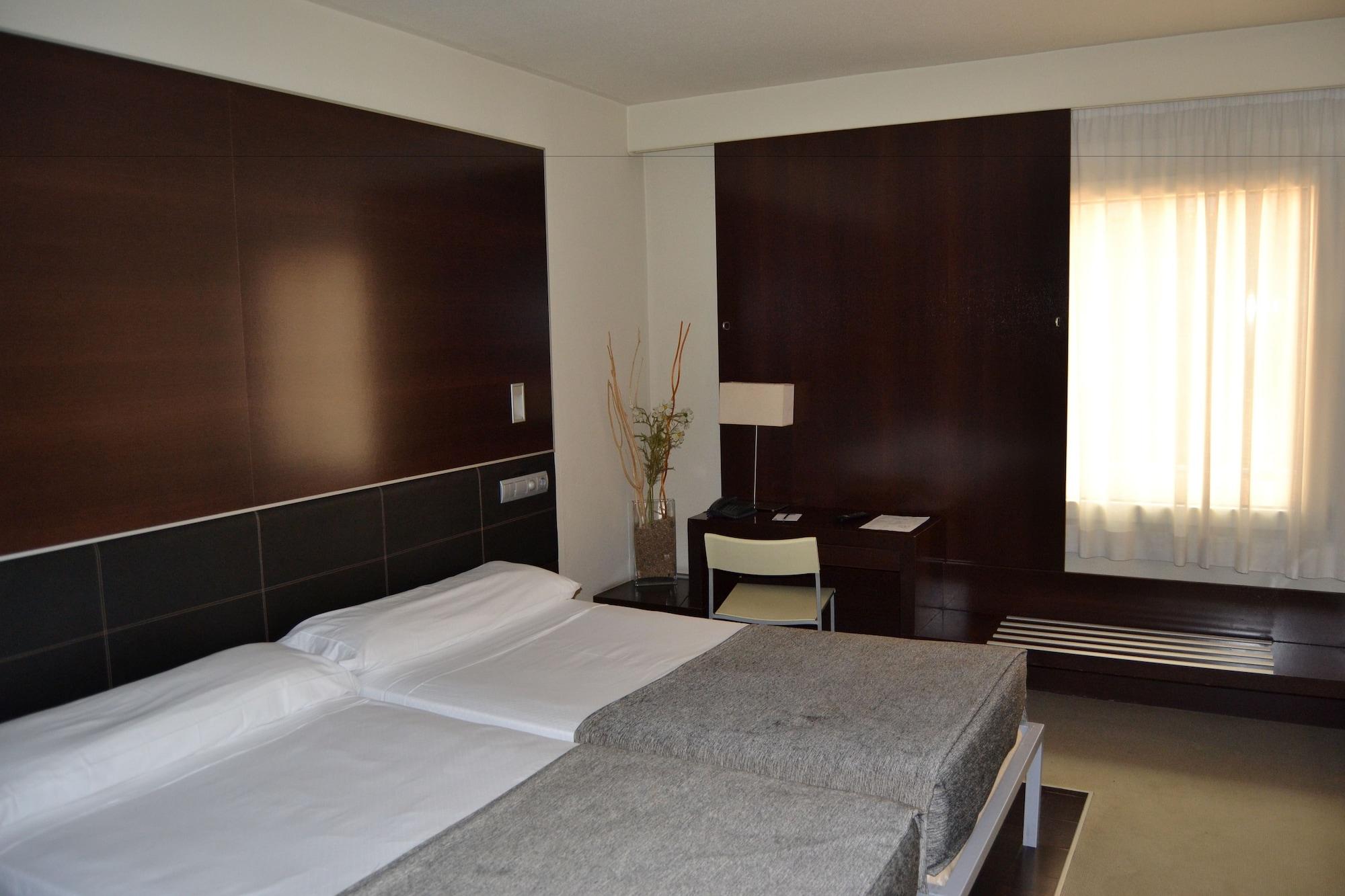 Hotel Ceuta Puerta De Africa Екстериор снимка