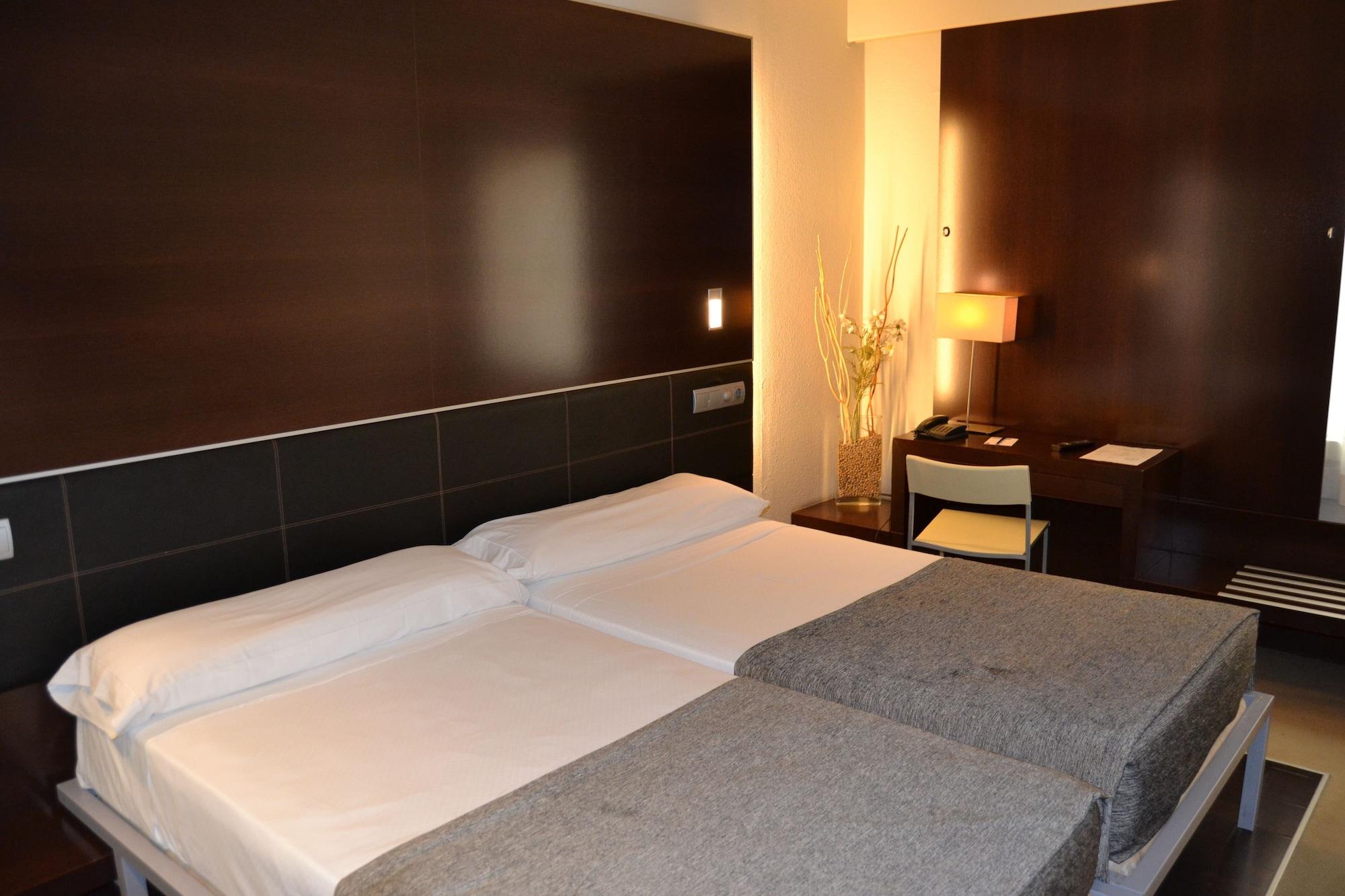 Hotel Ceuta Puerta De Africa Екстериор снимка