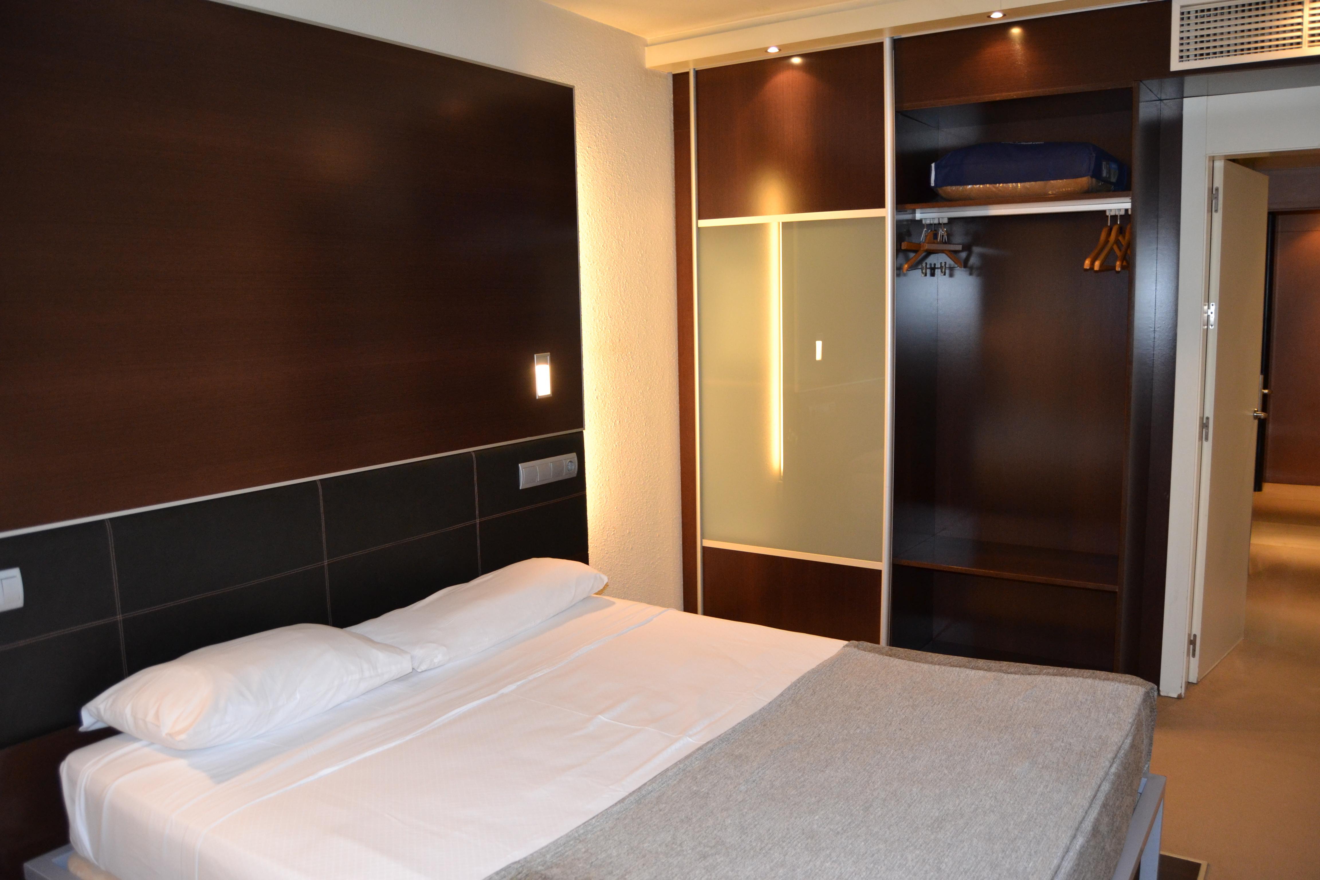 Hotel Ceuta Puerta De Africa Екстериор снимка