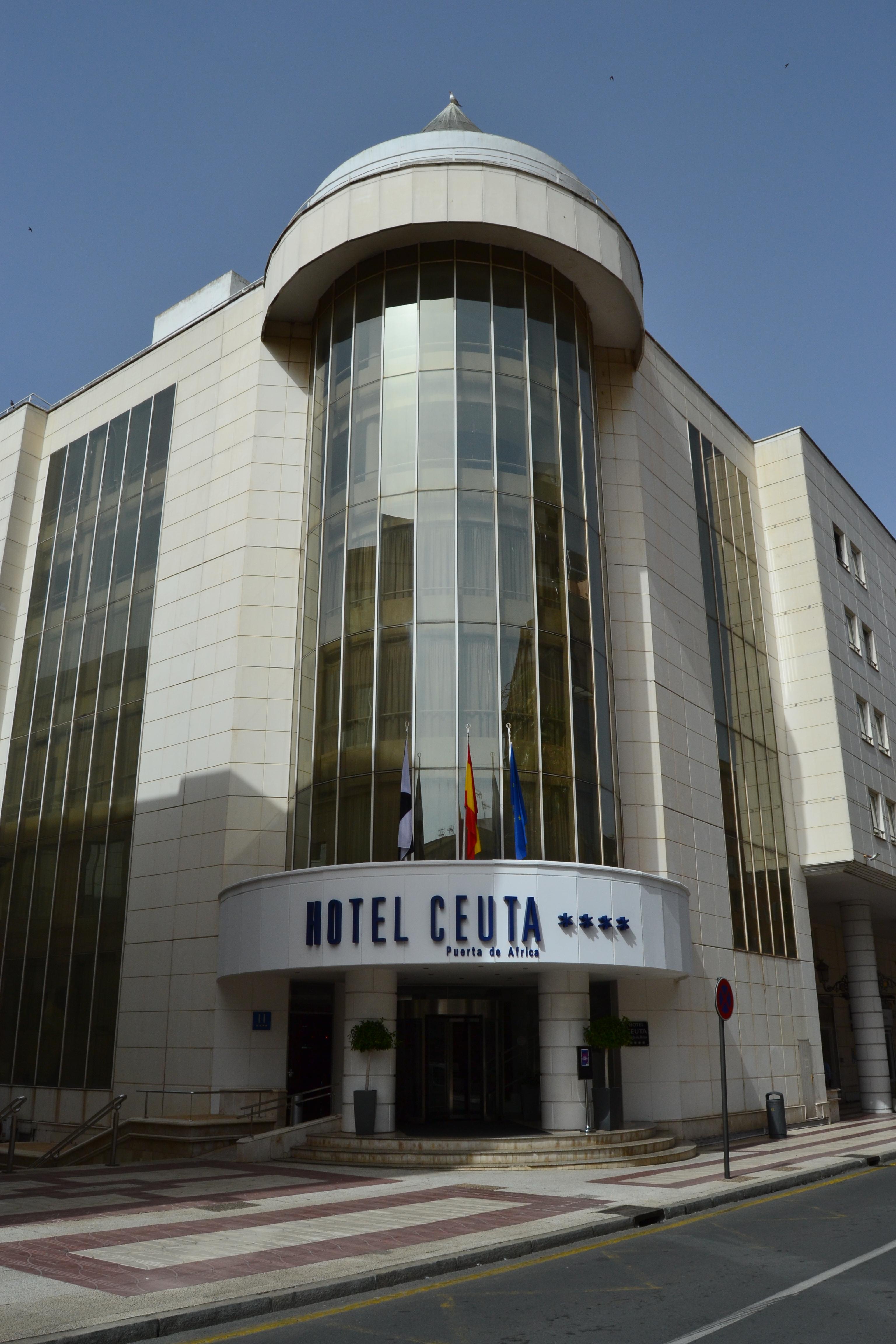 Hotel Ceuta Puerta De Africa Екстериор снимка