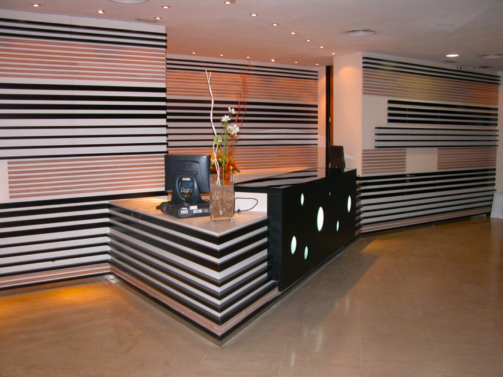 Hotel Ceuta Puerta De Africa Екстериор снимка